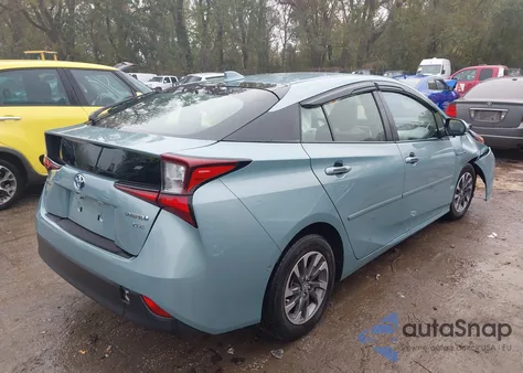 2021 Toyota Prius Xle z USA, uszkodzony, nr VIN JTDKAMFU2M3147447